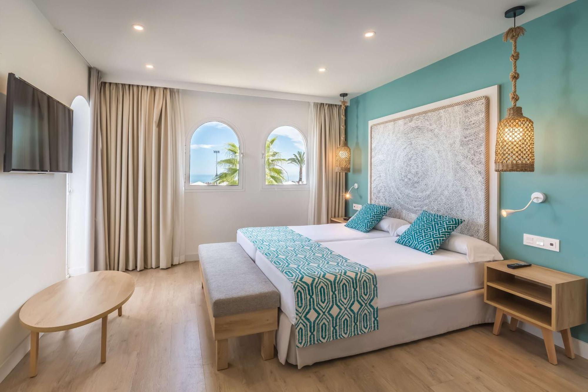 สมาย โฮเทล โกสตา เดล ซอล Hotel ตอร์เรโมลิโนส ภายนอก รูปภาพ